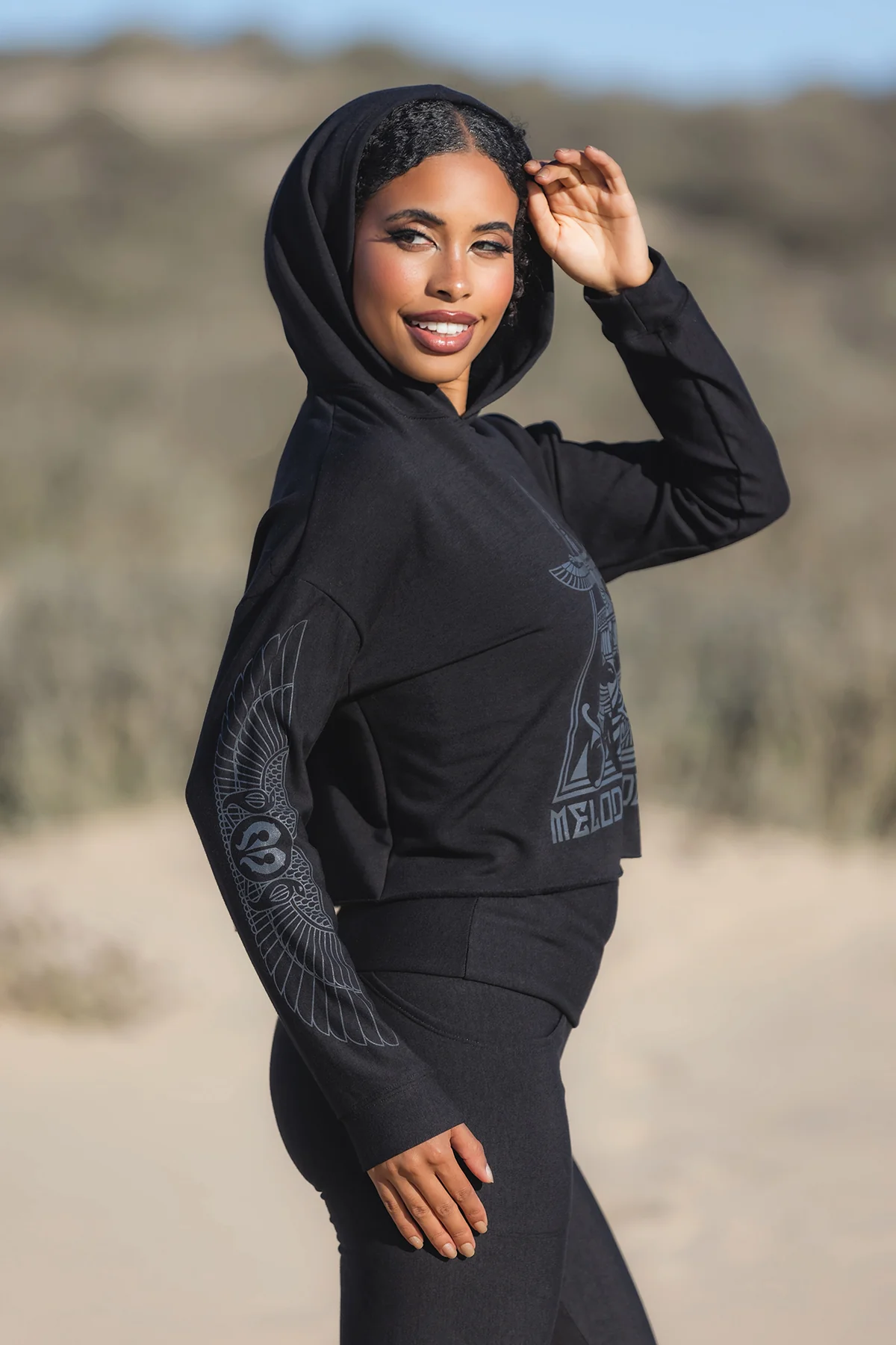 Crop Hoodie Fleece Black - Image 3